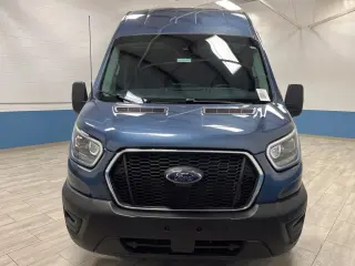2023 Ford Transit-250