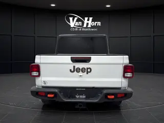 2023 Jeep Gladiator