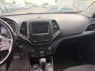 2020 Jeep Cherokee