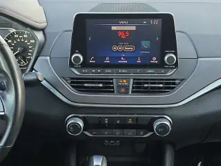 2025 Nissan Altima