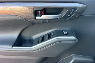 2024 Toyota Highlander