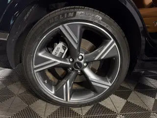 2025 Genesis GV80