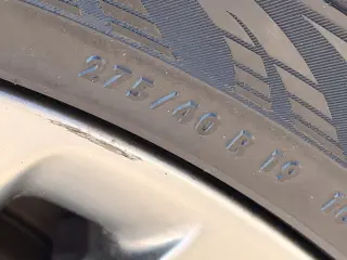 2017 Genesis G90