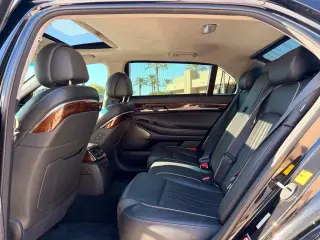 2017 Genesis G90