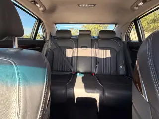 2017 Genesis G90