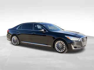 2017 Genesis G90