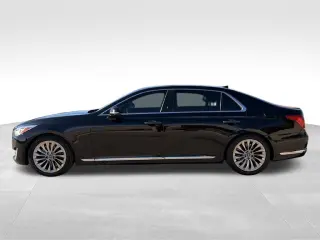 2017 Genesis G90