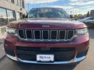 2022 Jeep Grand Cherokee L Laredo 4x4