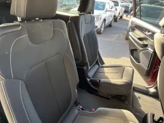 2022 Jeep Grand Cherokee L Laredo 4x4