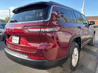 2022 Jeep Grand Cherokee L Laredo 4x4