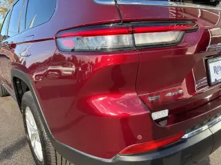 2022 Jeep Grand Cherokee L Laredo 4x4