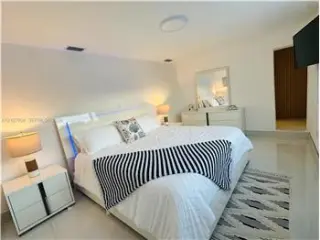 Propiedad de alquiler con 3 dormitorios y 4 baños en HOLLYWOOD