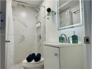 Propiedad de alquiler con 3 dormitorios y 4 baños en HOLLYWOOD