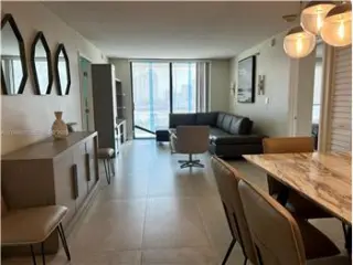 Propiedad para alquilar con 2 dormitorios y 2 baños en SUNNY ISLES BEACH