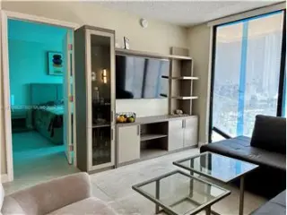 Propiedad para alquilar con 2 dormitorios y 2 baños en SUNNY ISLES BEACH