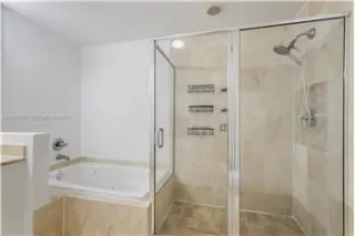 Propiedad en alquiler con 3 dormitorios y 3 baños en HOLLYWOOD