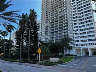 Propiedad de alquiler con 2 dormitorios y 2 baños en FORT LAUDERDALE