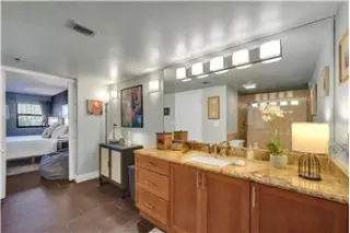 Propiedad de alquiler con 1 dormitorio y 1 baño en HOLLYWOOD