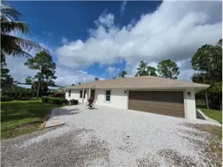 Propiedad de alquiler con 4 dormitorios y 2 baños en WEST PALM BEACH