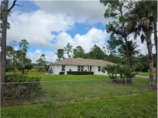 Propiedad de alquiler con 4 dormitorios y 2 baños en WEST PALM BEACH