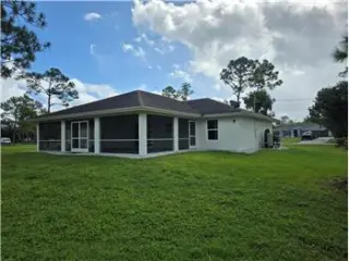 Propiedad de alquiler con 4 dormitorios y 2 baños en WEST PALM BEACH