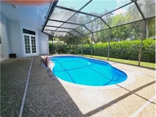 Propiedad de alquiler con 4 dormitorios y 2 baños en CORAL SPRING