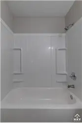 Propiedad de alquiler con 5 dormitorios y 2 baños en Wichita