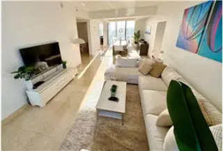 Inmueble de alquiler con 3 dormitorios y 3.5 baños en SUNNY ISLES BEACH