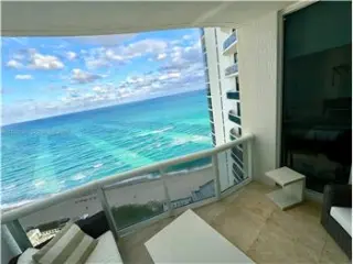 Inmueble de alquiler con 3 dormitorios y 3.5 baños en SUNNY ISLES BEACH