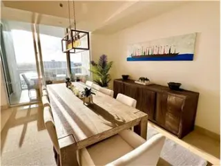 Inmueble de alquiler con 3 dormitorios y 3.5 baños en SUNNY ISLES BEACH