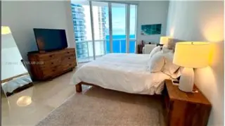 Inmueble de alquiler con 3 dormitorios y 3.5 baños en SUNNY ISLES BEACH