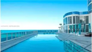 Inmueble de alquiler con 3 dormitorios y 3.5 baños en SUNNY ISLES BEACH