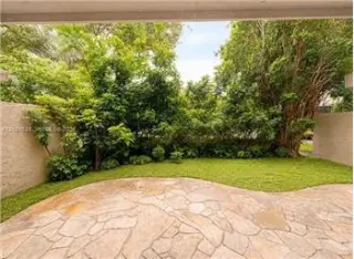 Propiedad de alquiler con 4 habitaciones y 2.5 baños en HOLLYWOOD