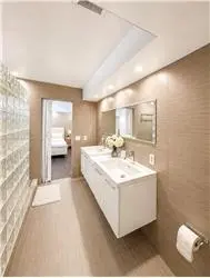 Propiedad de alquiler con 4 habitaciones y 2.5 baños en HOLLYWOOD