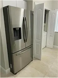 Propiedad de alquiler con 3 dormitorios y 2 baños en Miami Lakes