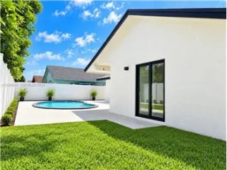 Propiedad de alquiler con 4 dormitorios y 3 baños en North Lauderdale