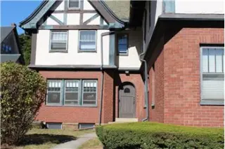 Propiedad en alquiler con 4 dormitorios y 2 baños en Watertown