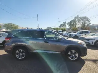 Toyota Highlander 2019 AWD Limited 4dr SUV
