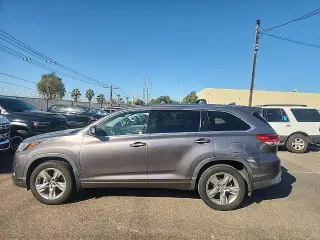 Toyota Highlander 2019 AWD Limited 4dr SUV