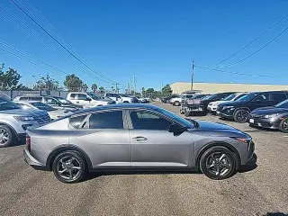 Kia K4 2025 LXS 4dr Sedán