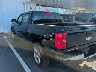 Chevrolet Silverado 1500 2017 4x2 LT 4dr Crew Cab 5.8 ft. SB