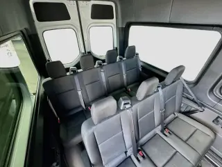 Mercedes-Benz Sprinter 2024 2500 3dr 144 in. WB Furgón de Pasajeros (2.0L I4)