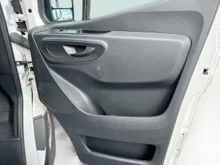 Mercedes-Benz Sprinter 2024 2500 3dr 144 in. WB Furgón de Pasajeros (2.0L I4)