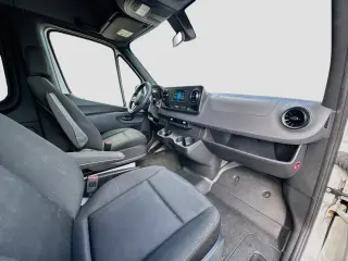 Mercedes-Benz Sprinter 2024 2500 3dr 144 in. WB Furgón de Pasajeros (2.0L I4)