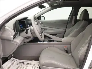 Hòyundai ELANTRA 2026 SEL Sport Premium 4dr Sedan