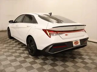 Hòyundai ELANTRA 2026 SEL Sport Premium 4dr Sedan
