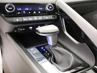 Hòyundai ELANTRA 2026 SEL Sport Premium 4dr Sedan