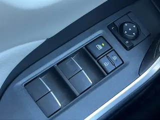 Toyota RAV4 Híbrida 2022 AWD XLE Premium SUV de 4 puertas
