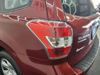Subaru Forester 2014 con tracción en las cuatro ruedas 2.5i 4dr Wagon CVT