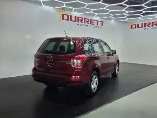 Subaru Forester 2014 con tracción en las cuatro ruedas 2.5i 4dr Wagon CVT